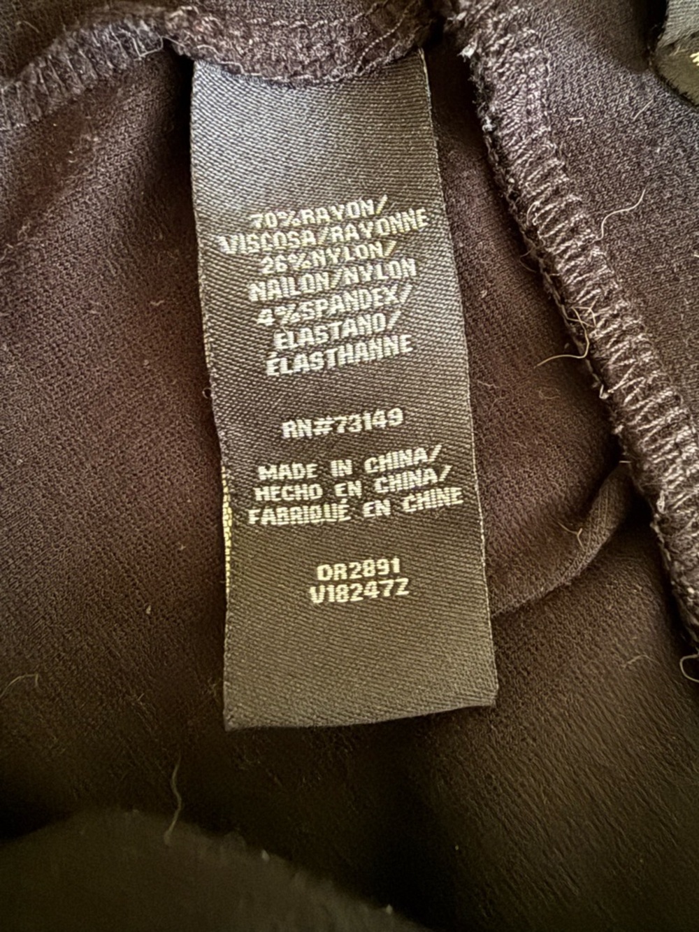 Black Zipper Pocket Leggings - Picture 2 of 4